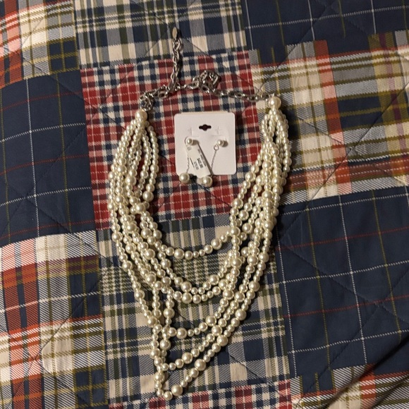 Neiman Marcus Jewelry - Elegant six string Pearl Necklace and Earring Set